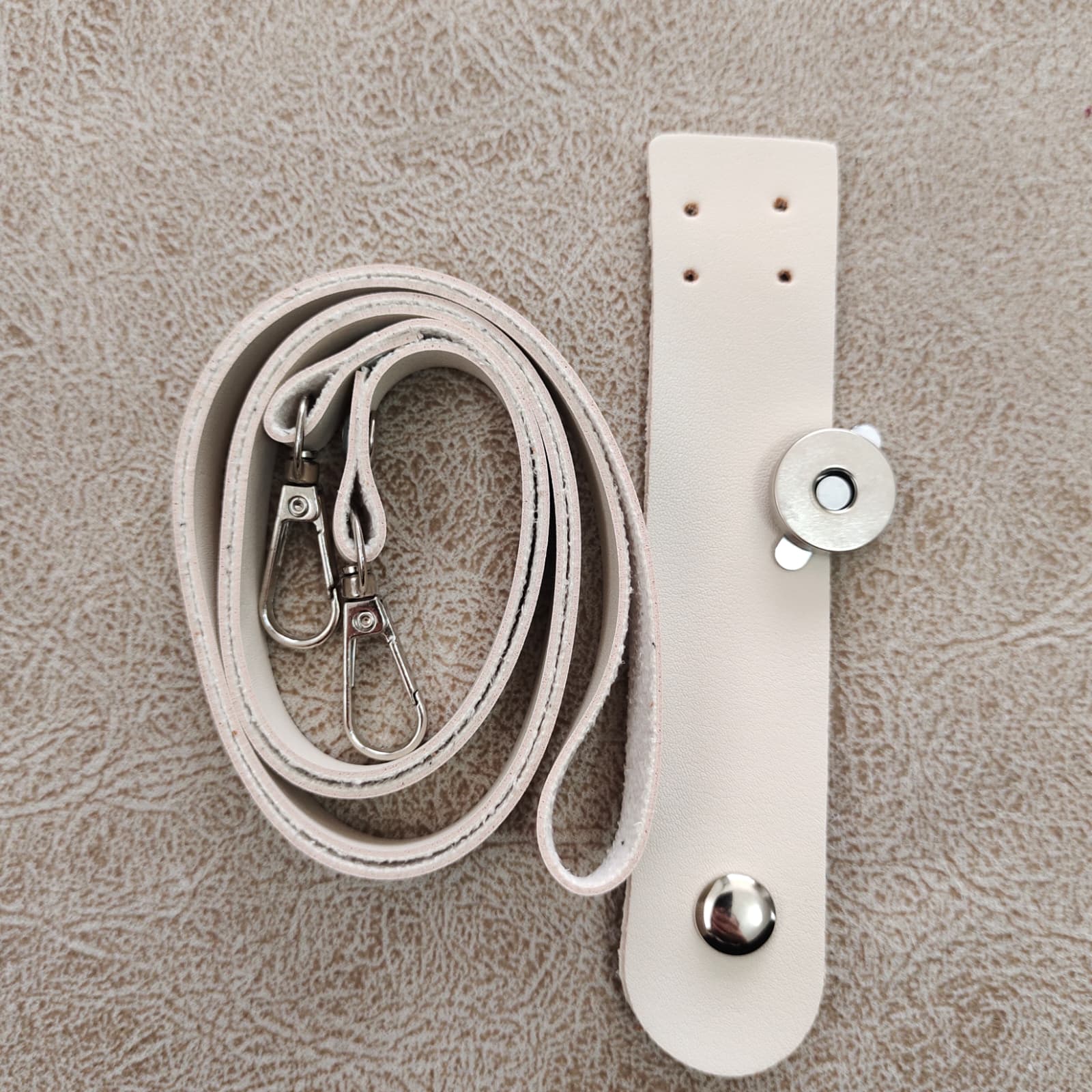 Telefon Çantası Seti (askı+kilit)